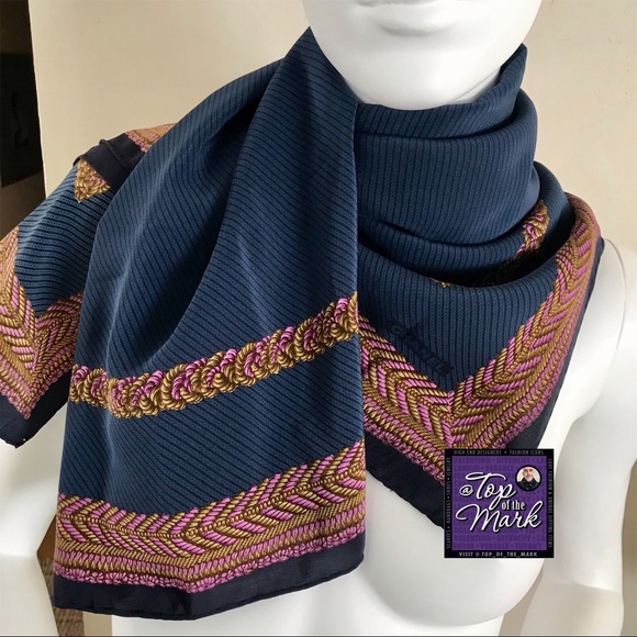 CHANEL SILK FOULARD vintage ready to wear